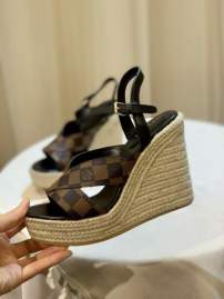 Picture of Louis Vuitton Shoes _SKULVsz35-42813655.5cmmnf0602